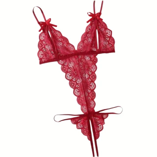 Peça vermelha em renda com modelagem diferenciada